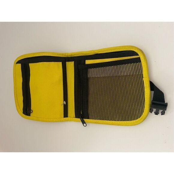 Royal Traveler Samsonite Men's Yellow Nylon Passport Holder Crossbody Wallet S - Picture 3 of 5